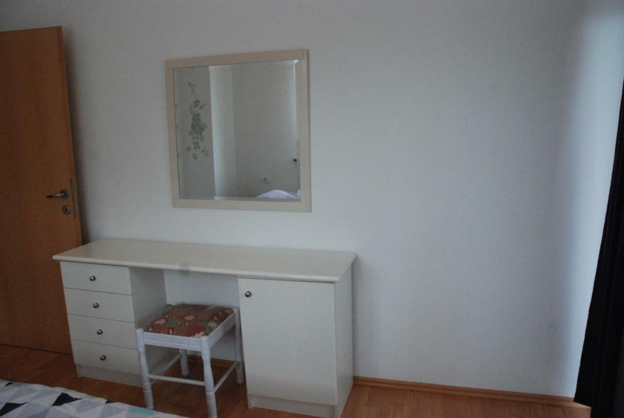 Apartmani Radin Rosini Luaran gambar