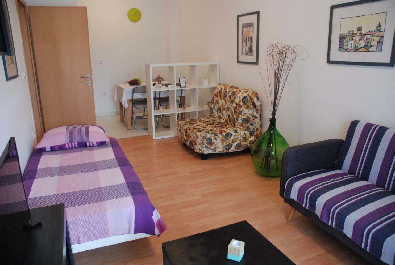 Apartmani Radin Rosini Luaran gambar