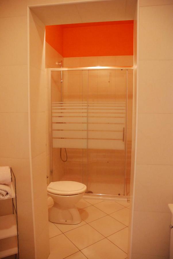Apartmani Radin Rosini Luaran gambar